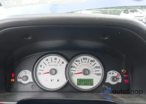 2006 Ford Escape Xls/Xls Manual z USA, uszkodzony, nr VIN 1FMYU02Z96KA73492